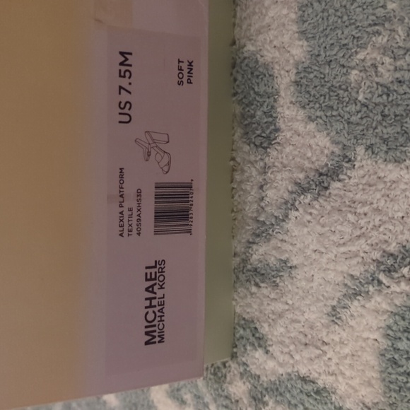 MICHAEL KORS Alexia platform - Picture 3 of 3